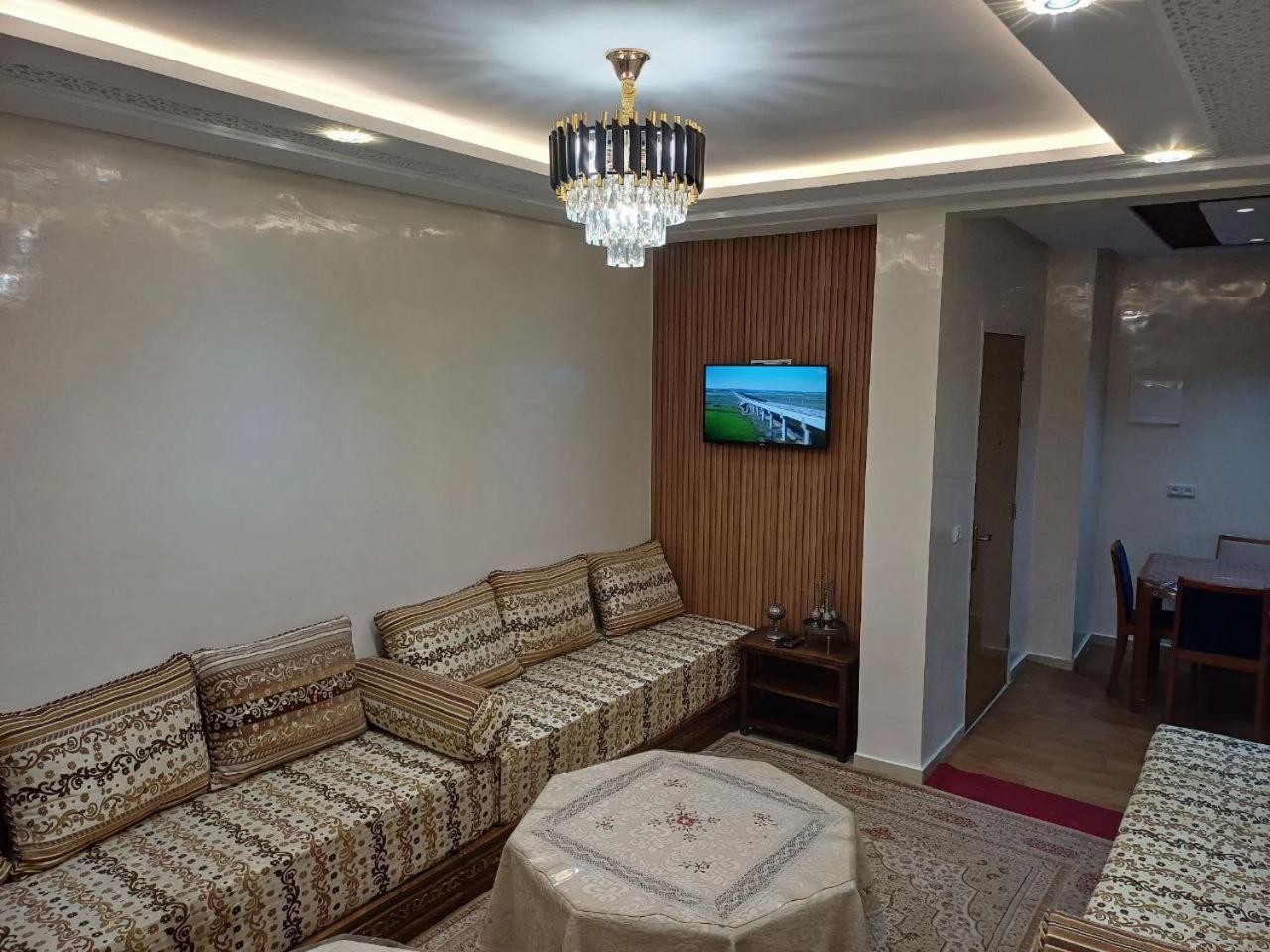 Au Centre D'agadir Pour Familles *